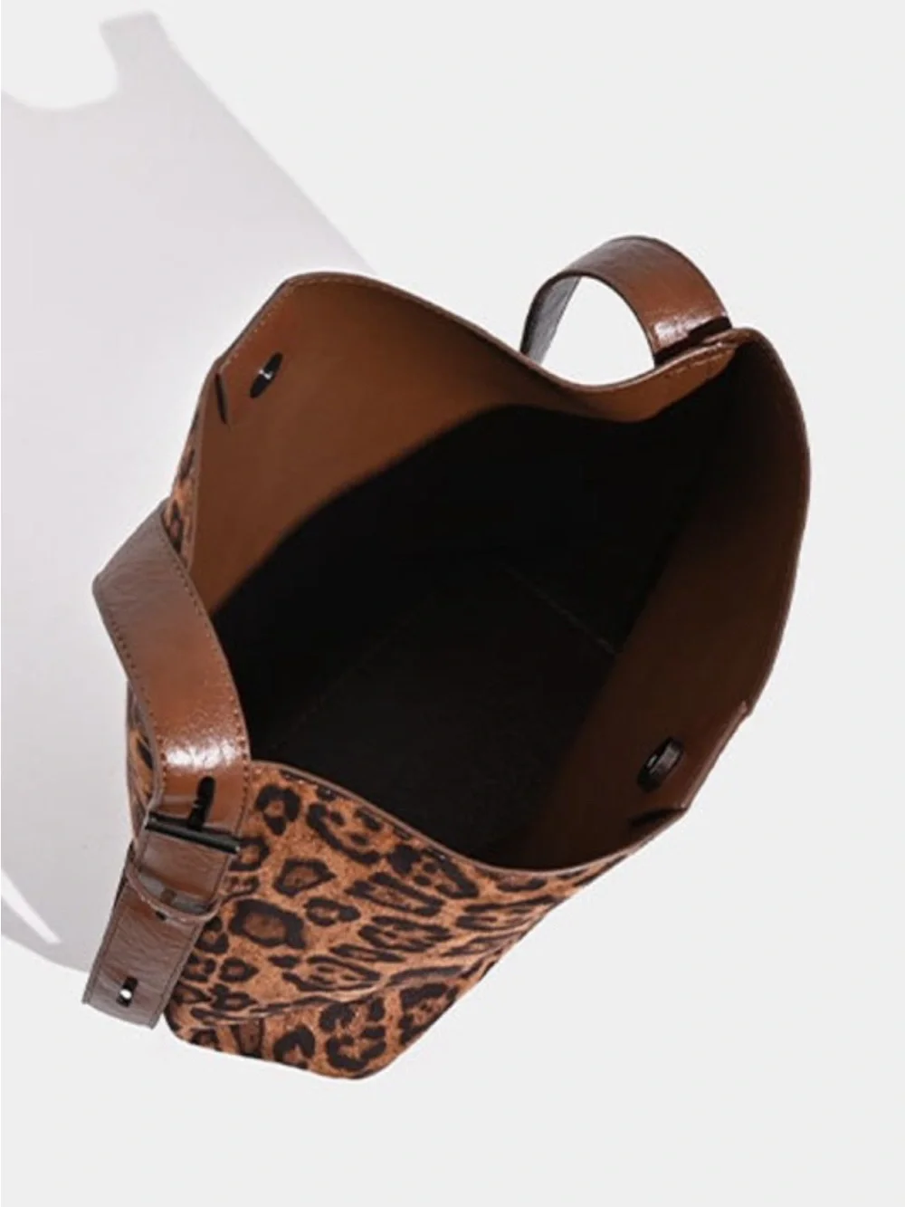 Zenana Outfitters Brown Leopard Print Shoulder Bag